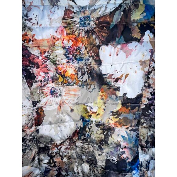 Yest Quilted Floral‎ Pattern Jacket - Women's Size 8 - Warm & Pretty - Picture 3 of 11